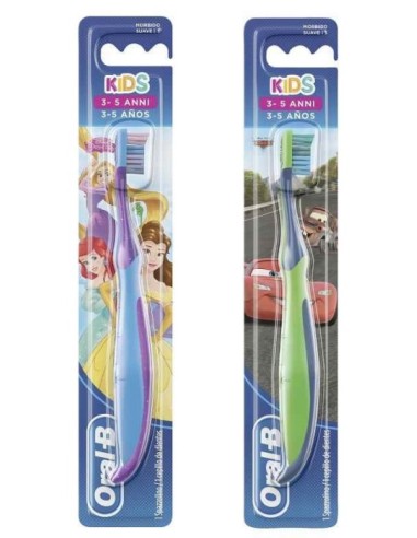 Oral-B Spazzolino Cars & Princess 3-5 Anni